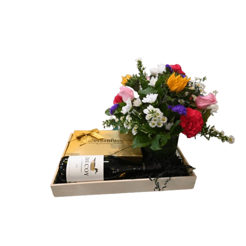 MOTHER’S DAY WHITE WINE, CHOCOLATES & FLOWERS